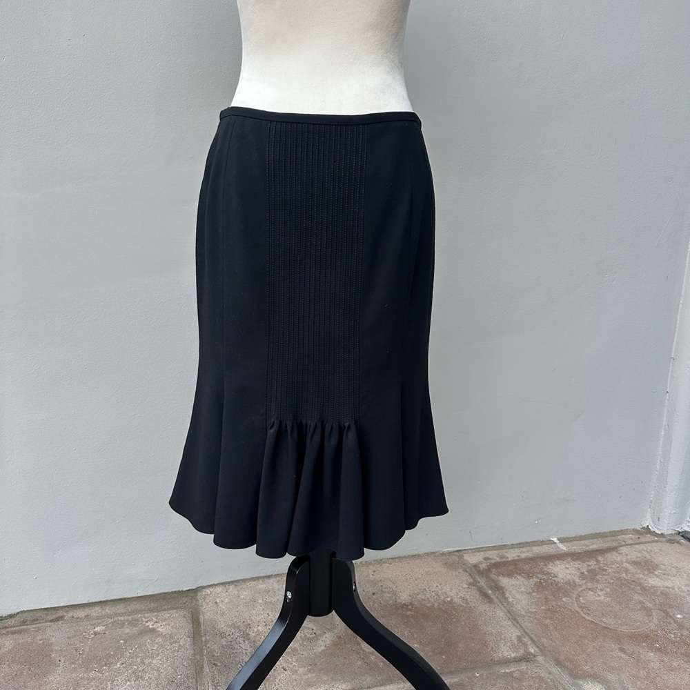 ARMANI COLLEZIONI Black Trumpet Style Skirt w/ Stitching & Pleat Detail Size 6